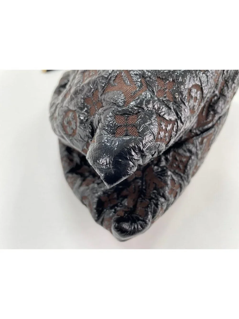 Louis Vuitton Shoulder Bag Squeaky